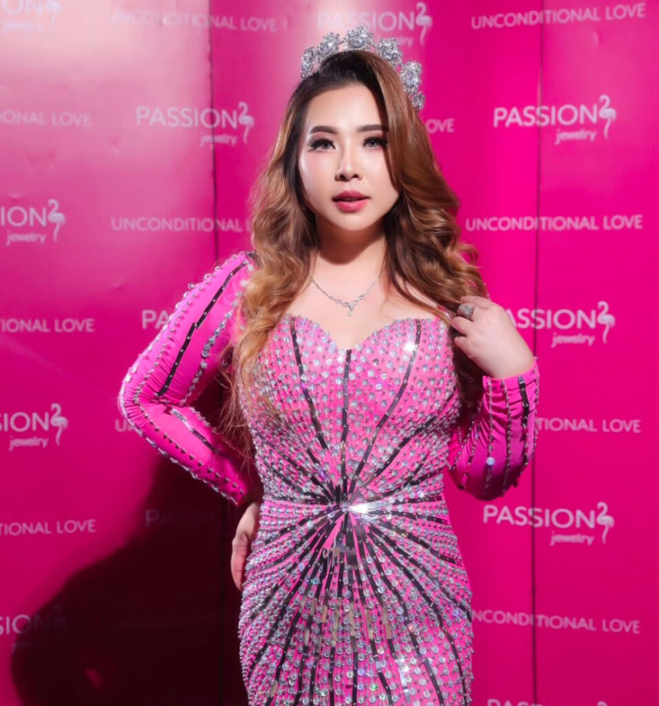 Liliana Chubby ketua arisan princess